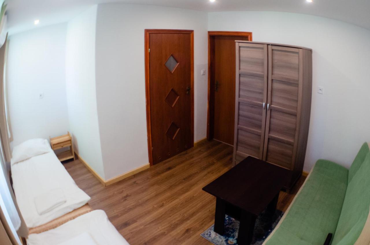 Hotel Galeria PRL Borne Sulinowo Esterno foto