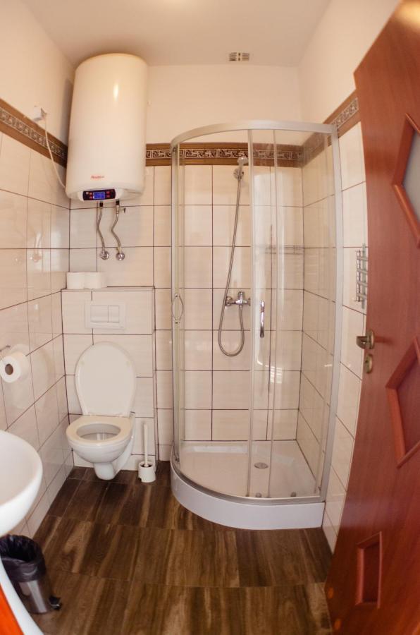 Hotel Galeria PRL Borne Sulinowo Esterno foto