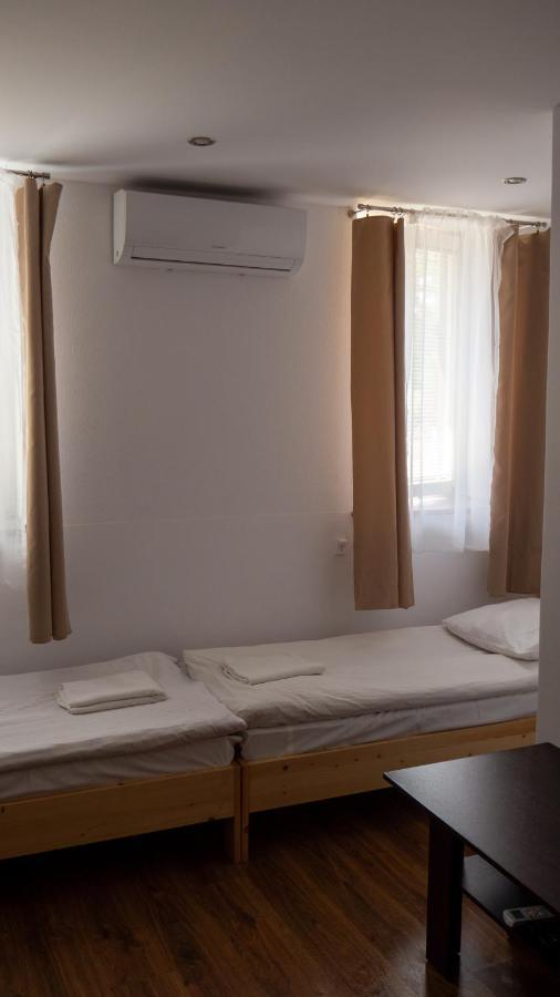 Hotel Galeria PRL Borne Sulinowo Esterno foto