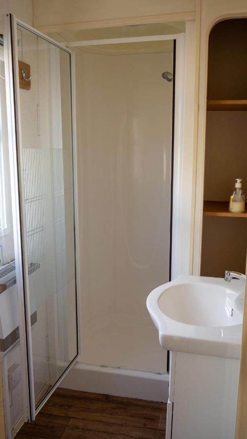 Hotel Galeria PRL Borne Sulinowo Esterno foto